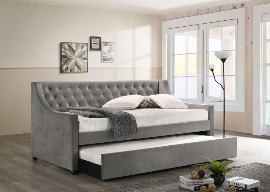 Chatsboro - Twin Upholstered Daybed With Trundle - Gray