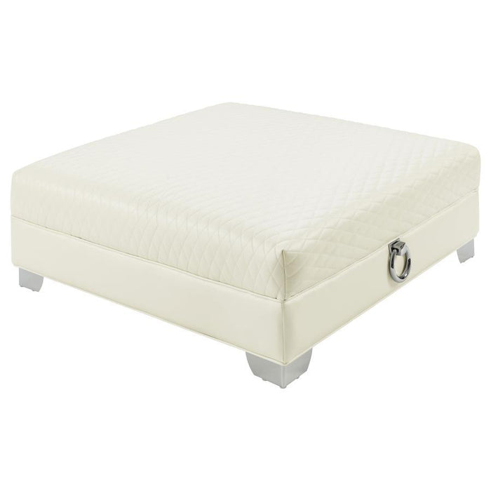 Chaviano - Upholstered Ottoman - Pearl White