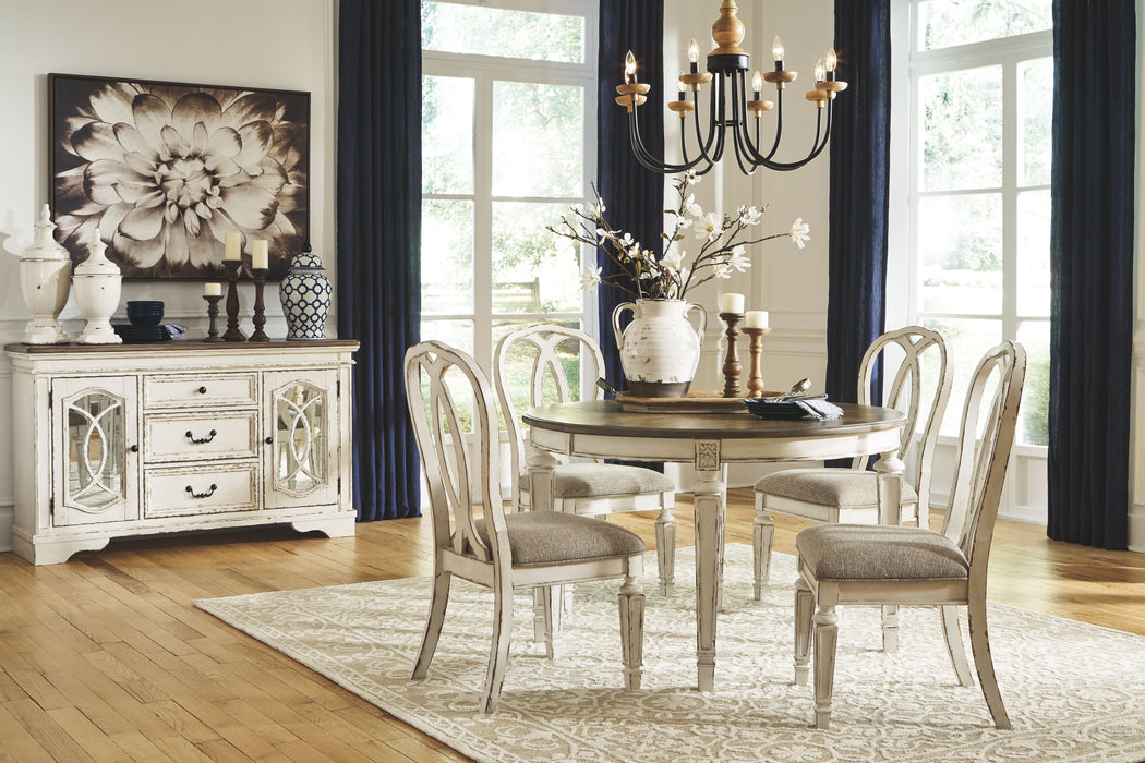 Realyn - Chipped White - Oval Dining Room Ext Table